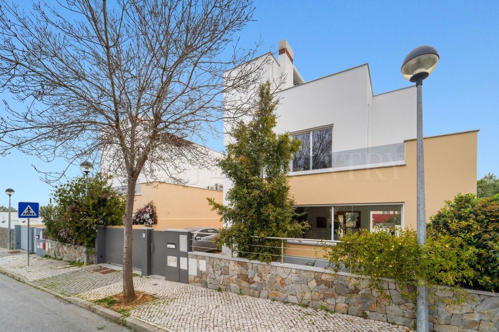 Property photo 1 of 30