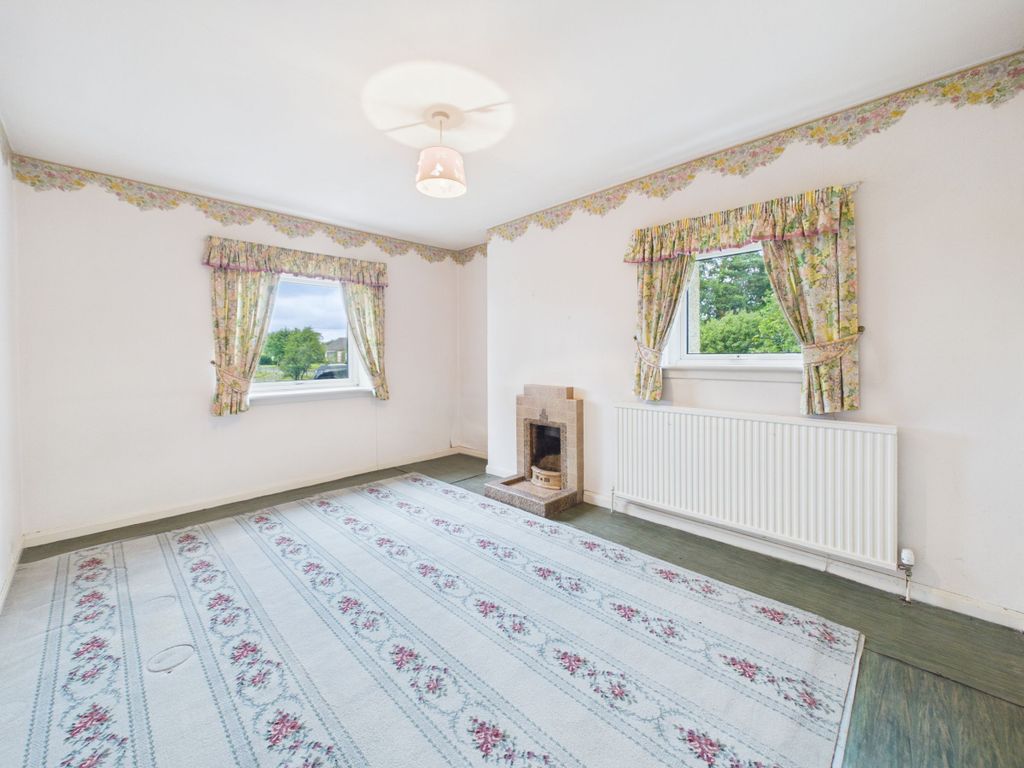 Property photo 3 of 25