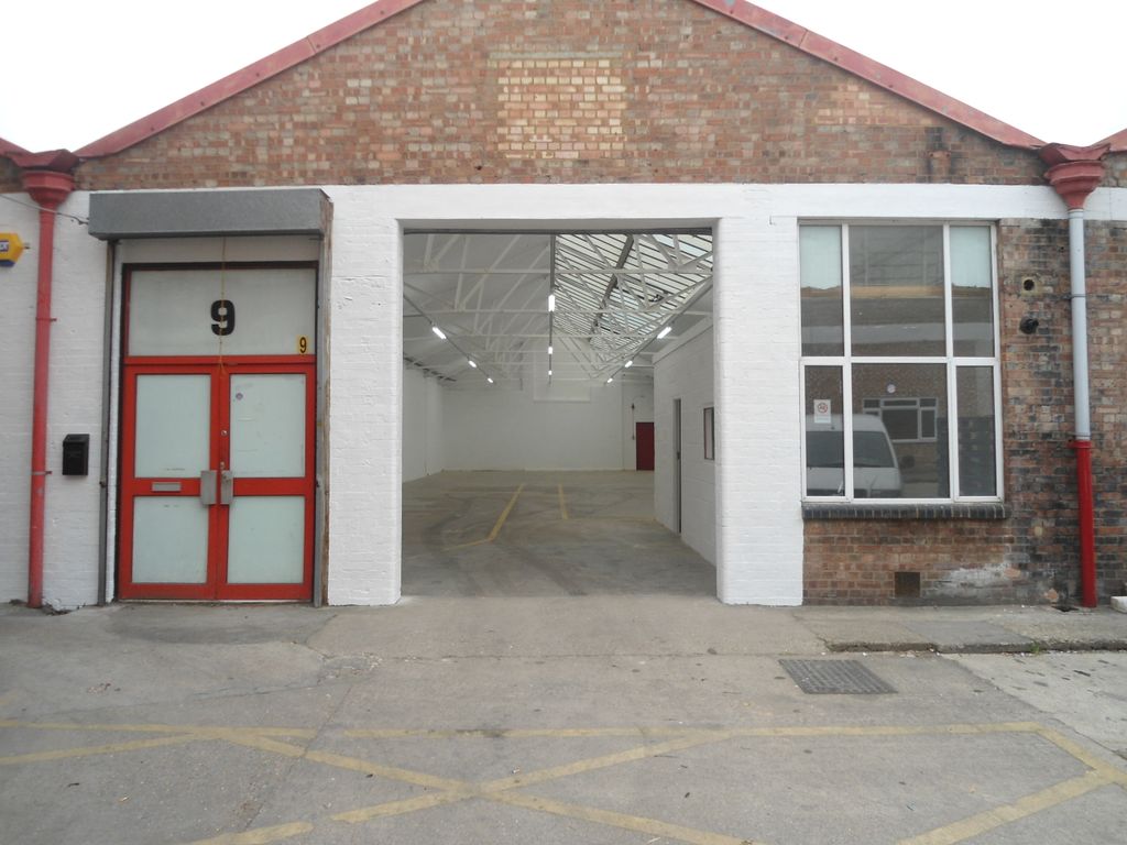 Property photo 2 of 4