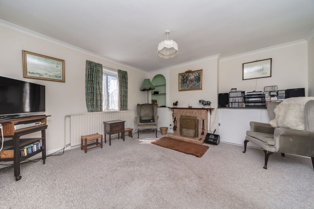 Property photo 2 of 29