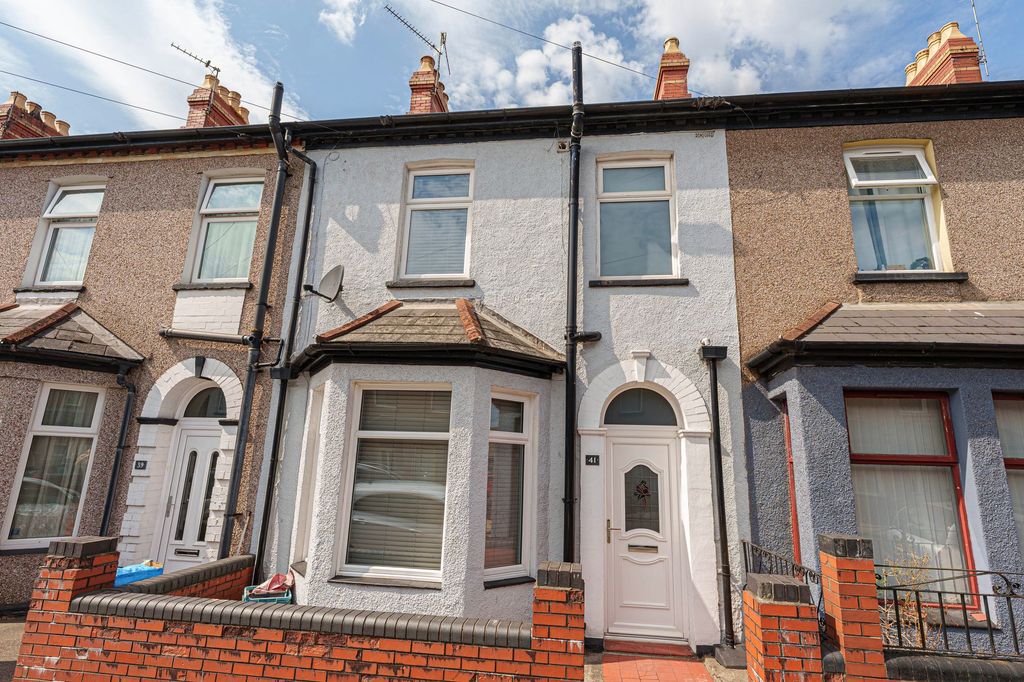 Property photo 1 of 32