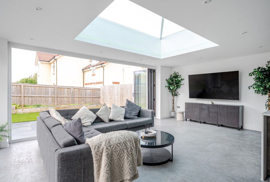 Property photo 3 of 22 1349487-5-68c01E2...