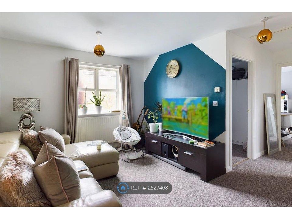 Property photo 3 of 8