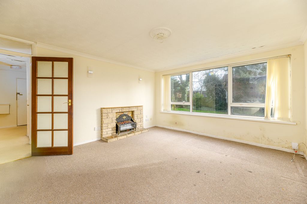 Property photo 3 of 21 16