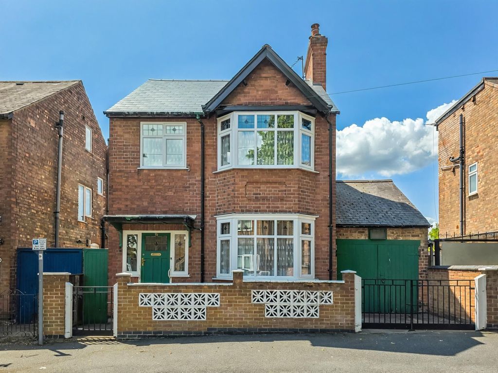 Property photo 1 of 24