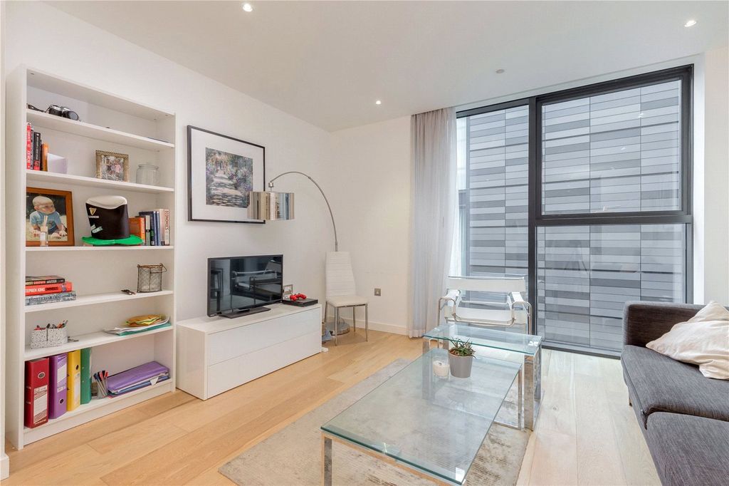 Property photo 2 of 9 10/35 Simpson Loan