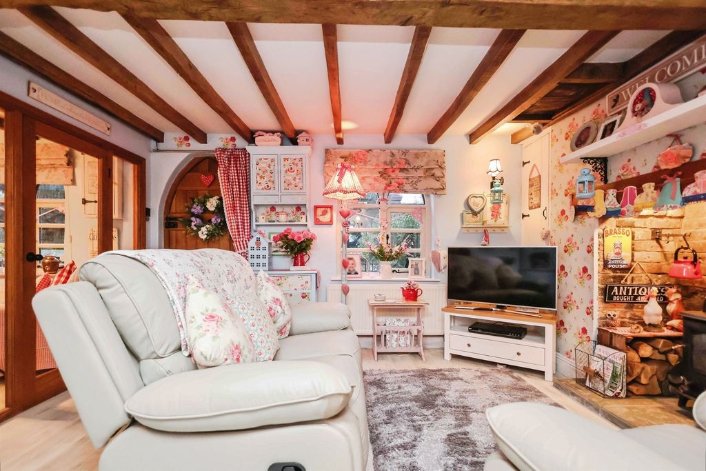 Property photo 3 of 21