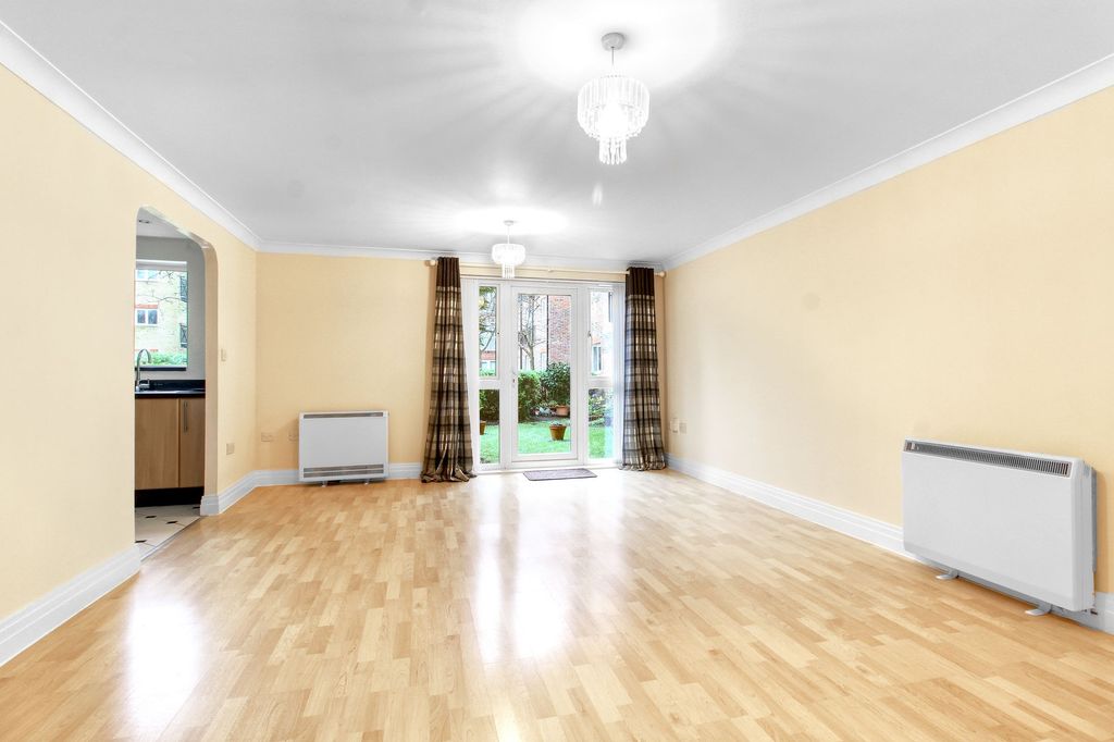 Property photo 3 of 9