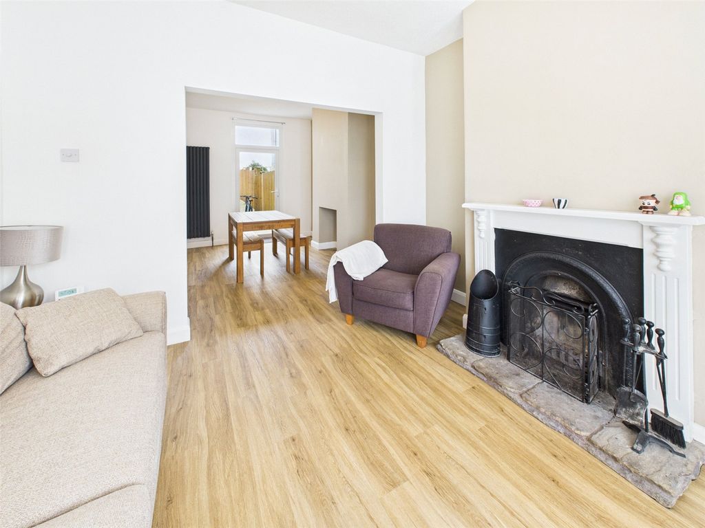 Property photo 3 of 17 Picture No. 05