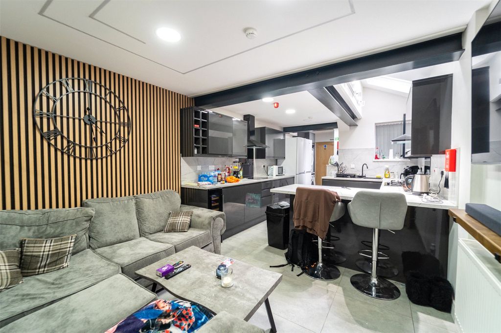 Property photo 3 of 24 Picture No. 07