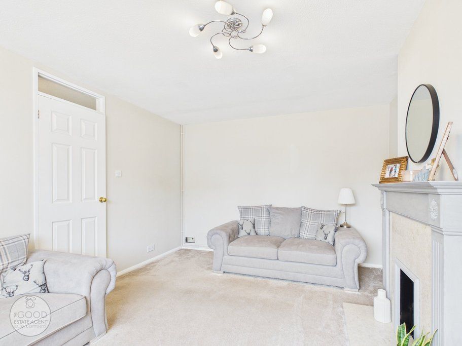 Property photo 3 of 17