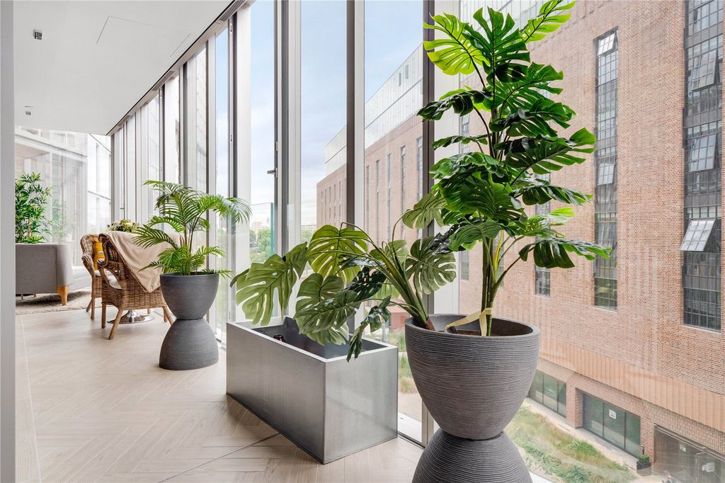 Property photo 1 of 34 Picture No. 10