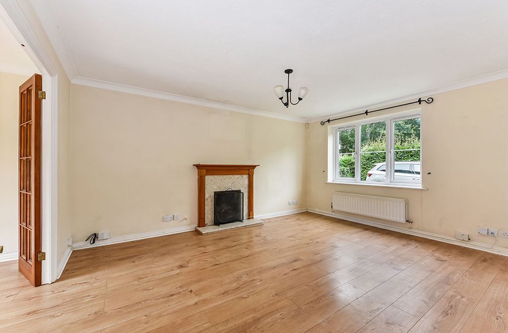 Property photo 3 of 13