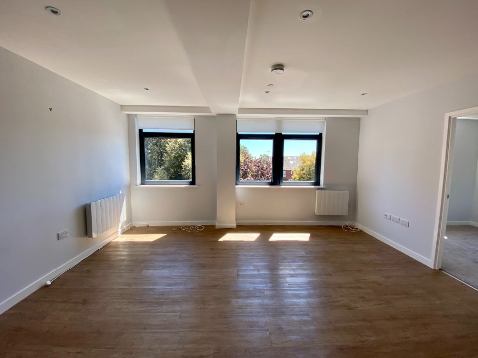 Property photo 1 of 10 Image00003