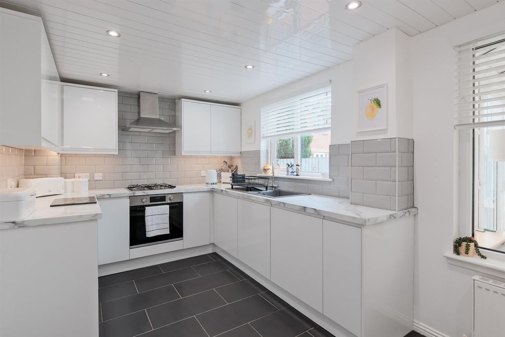 Property photo 2 of 49 Kitchen