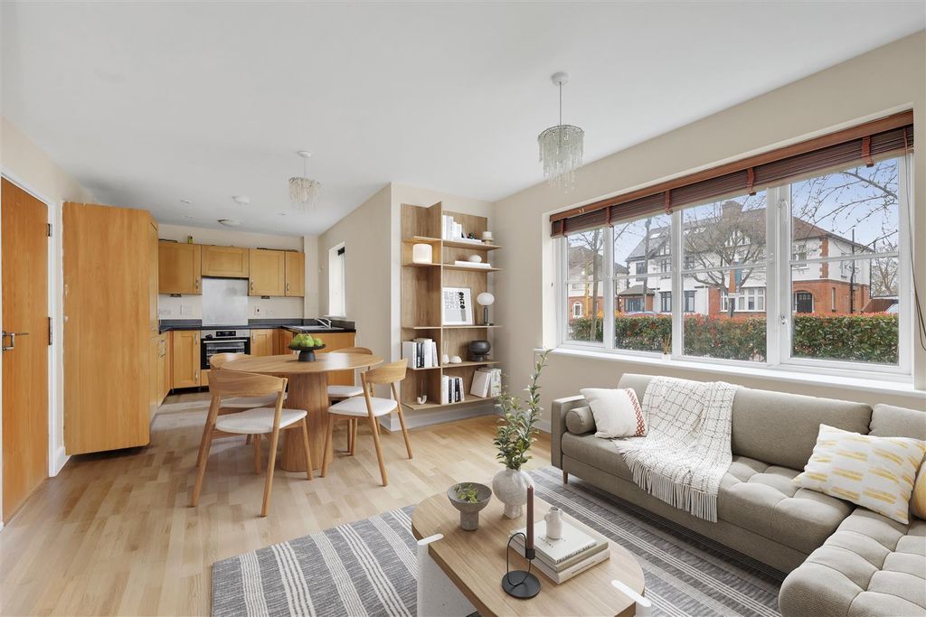 Property photo 1 of 8