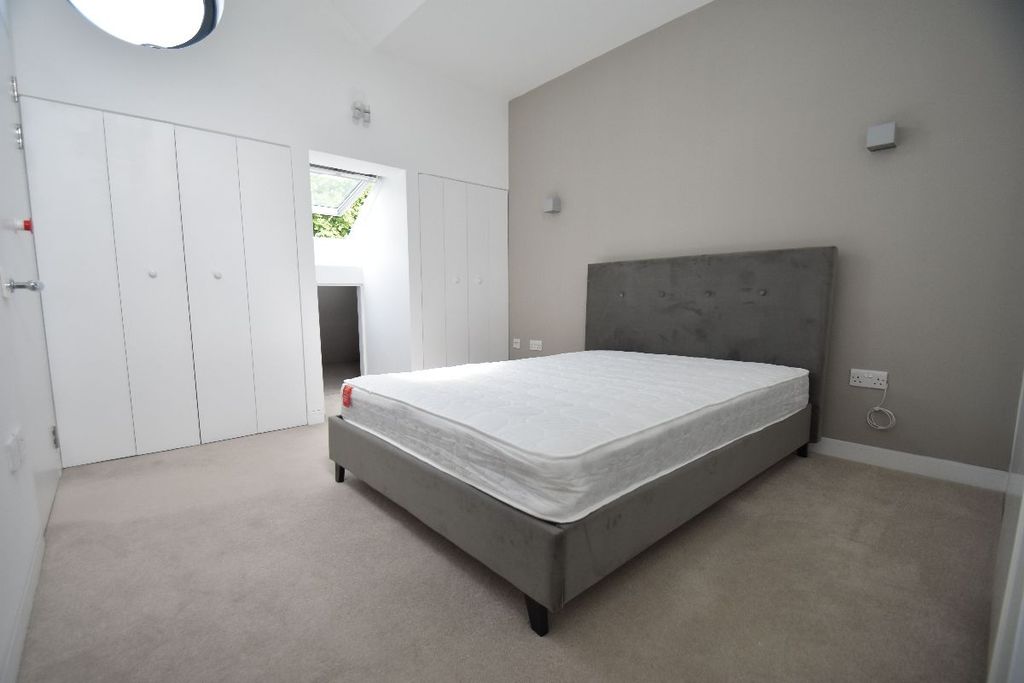 Property photo 1 of 13 Bedroom 3