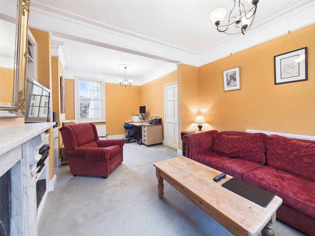 Property photo 2 of 16 Picture No. 02