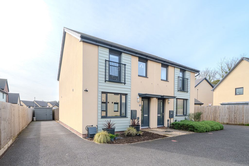 Property photo 1 of 24