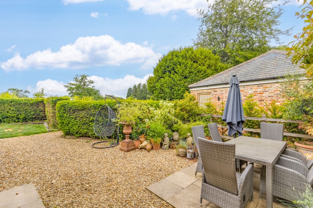 Property photo 3 of 24 4220247