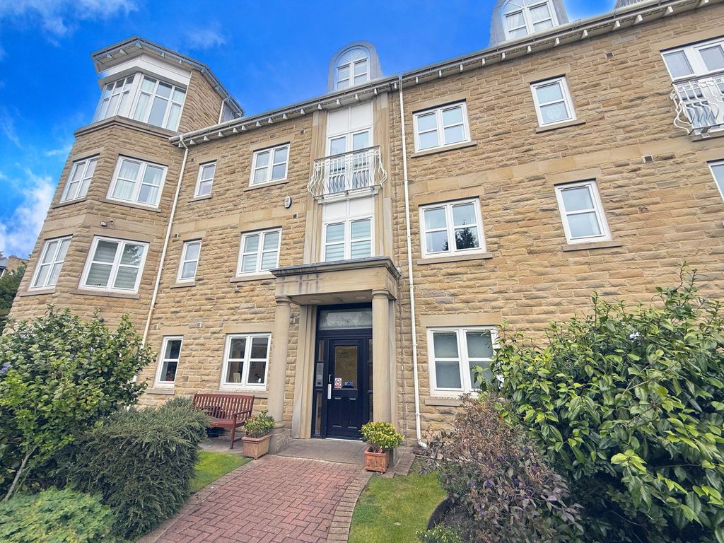 Property photo 1 of 33