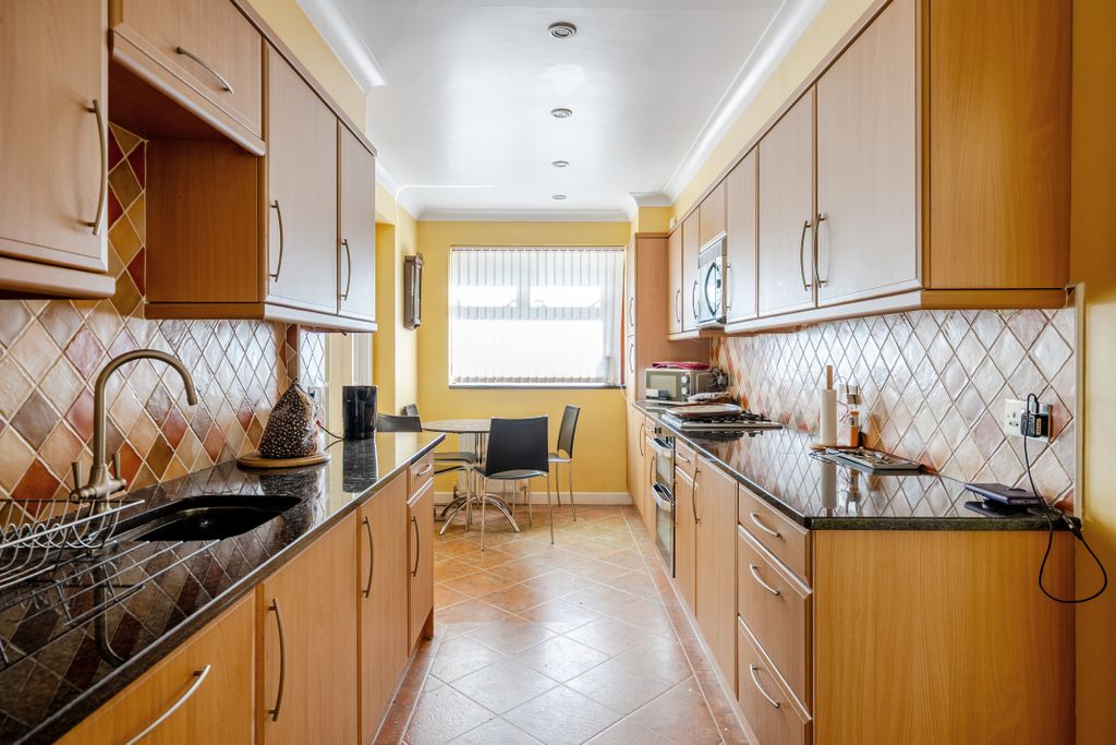 Property photo 3 of 16