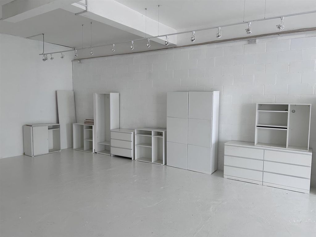 Property photo 3 of 13 Unit 6 - Stephen House 1B Darnley Road London E9 6