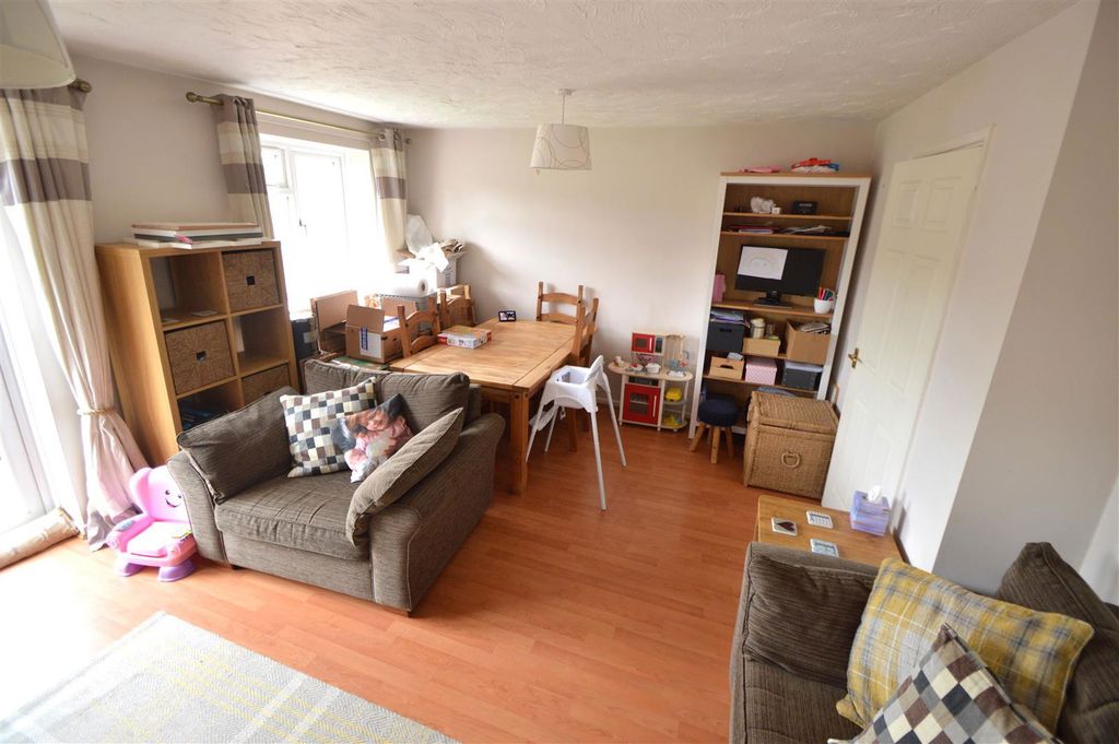 Property photo 3 of 9