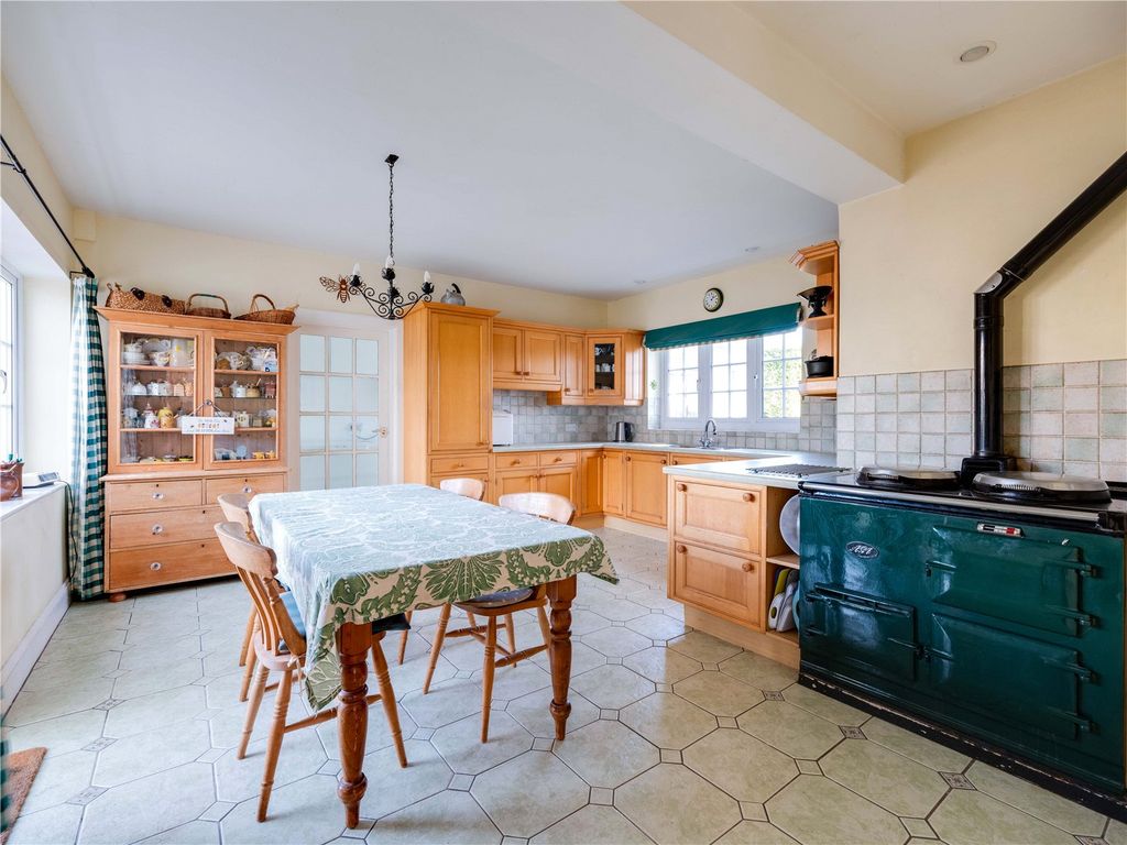 Property photo 3 of 15 Kitchen