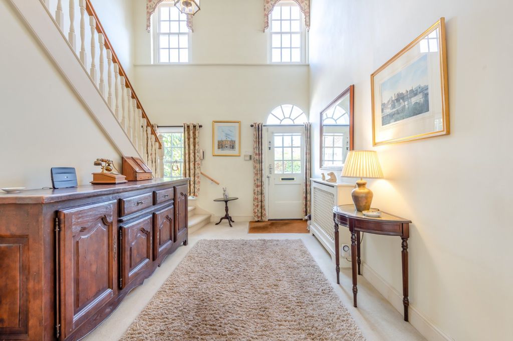 Property photo 3 of 23 Picture No. 27