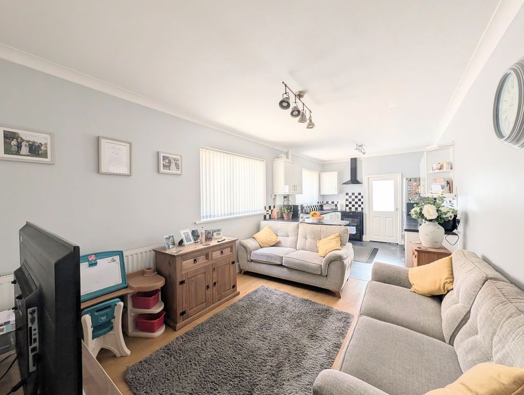 Property photo 3 of 18 Kitchen-Diner