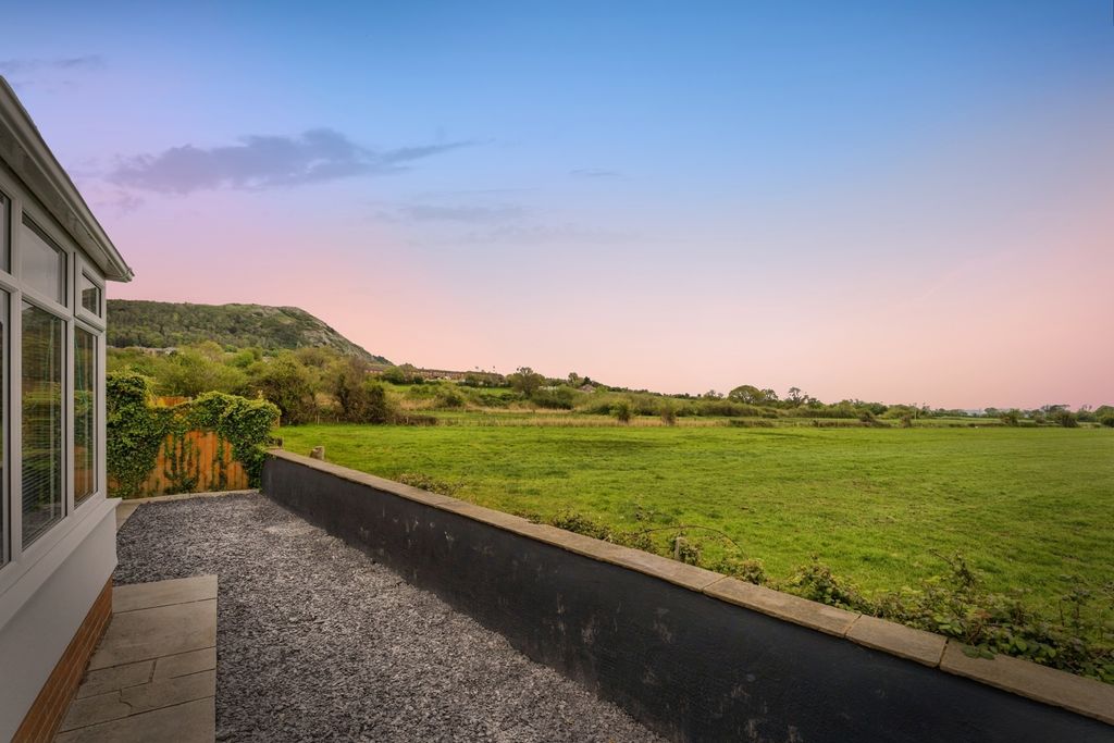 Property photo 2 of 19 Pbox-Img.Jpg
