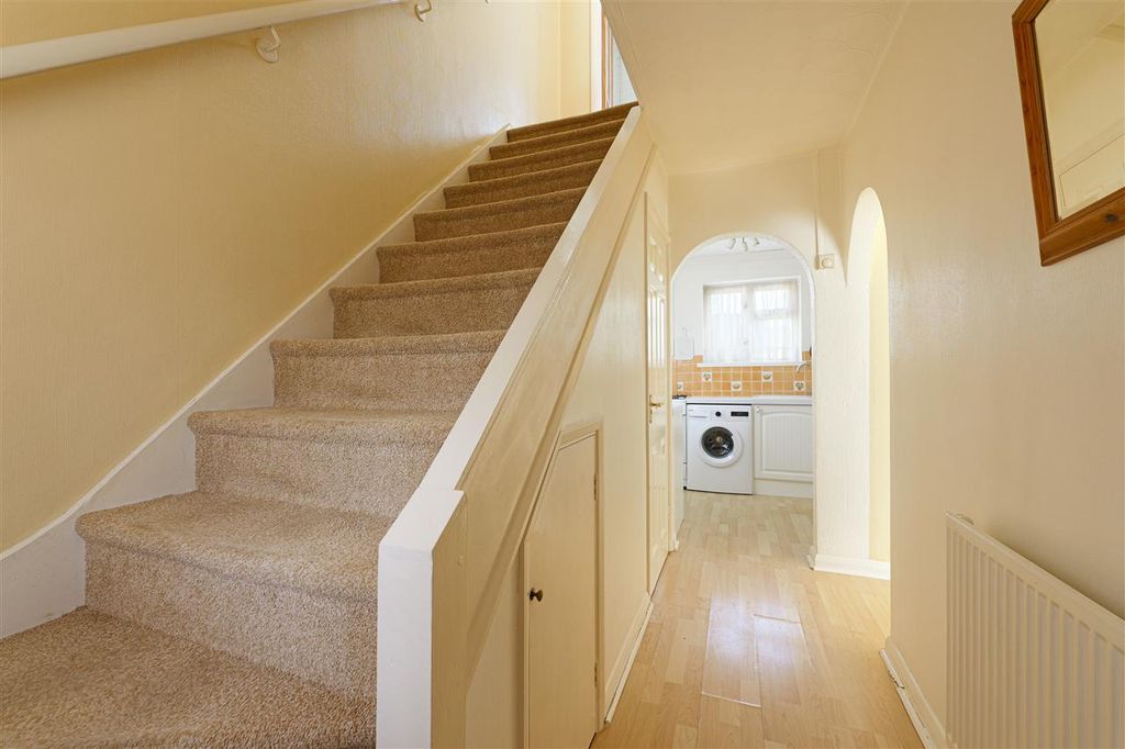 Property photo 2 of 24
