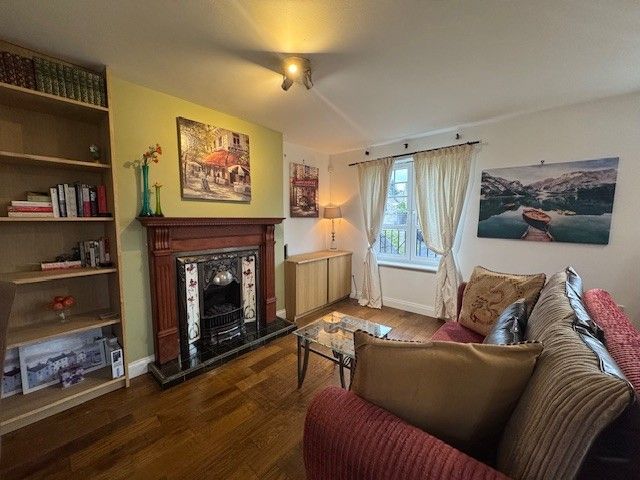 Property photo 2 of 11