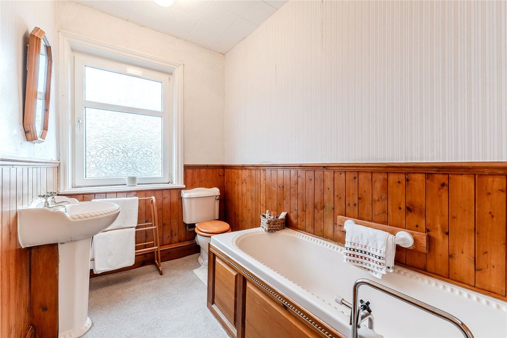 Property photo 3 of 19 Picture No. 13