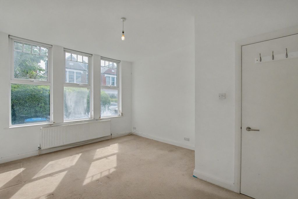 Property photo 3 of 18 13 Olive Road, London Nw2 6Ty