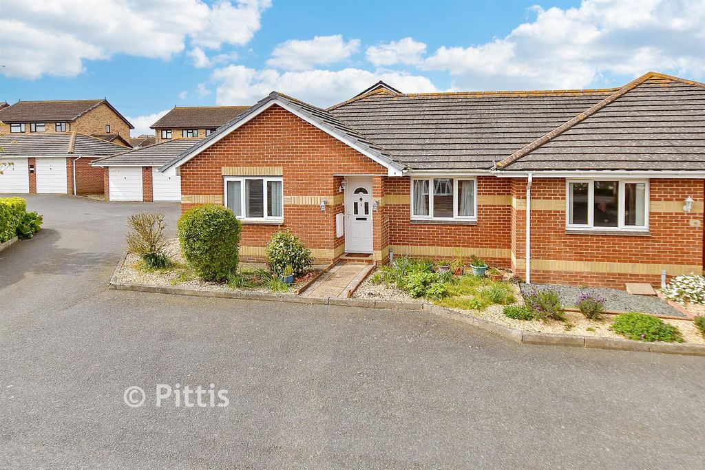 Property photo 1 of 12 External (Web)