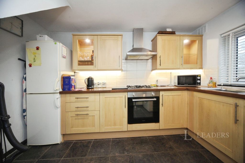 Property photo 3 of 10 Pbox-Img.Jpg