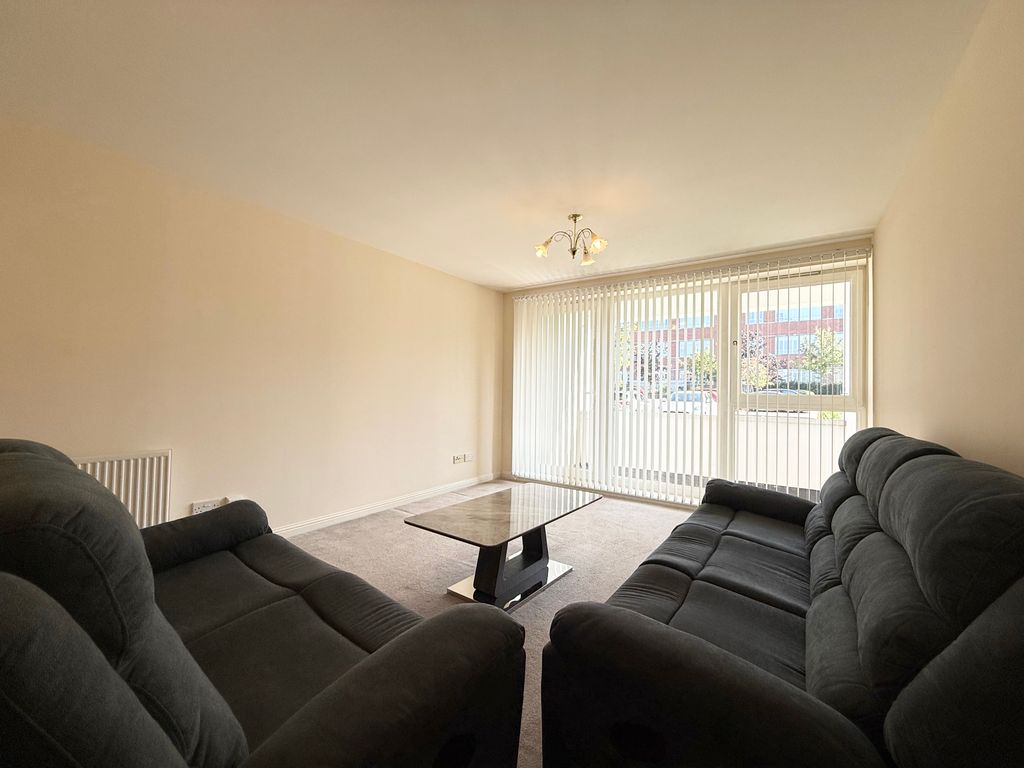 Property photo 3 of 18