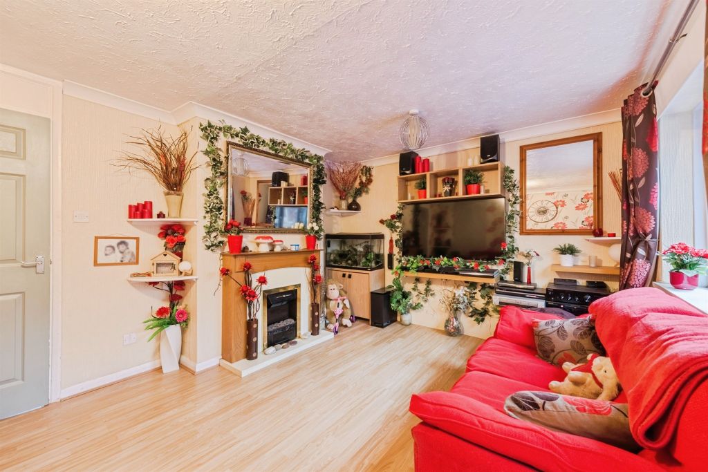 Property photo 3 of 17