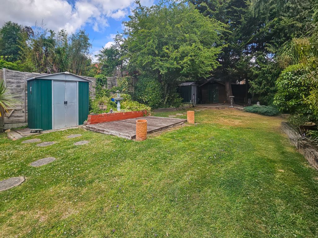 Property photo 3 of 17 Photo 18