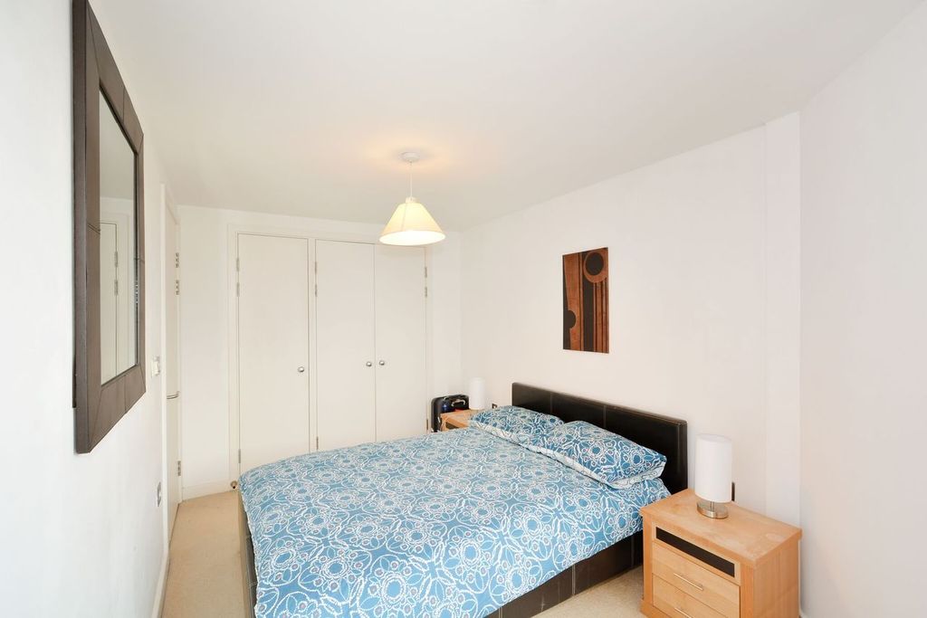 Property photo 3 of 9