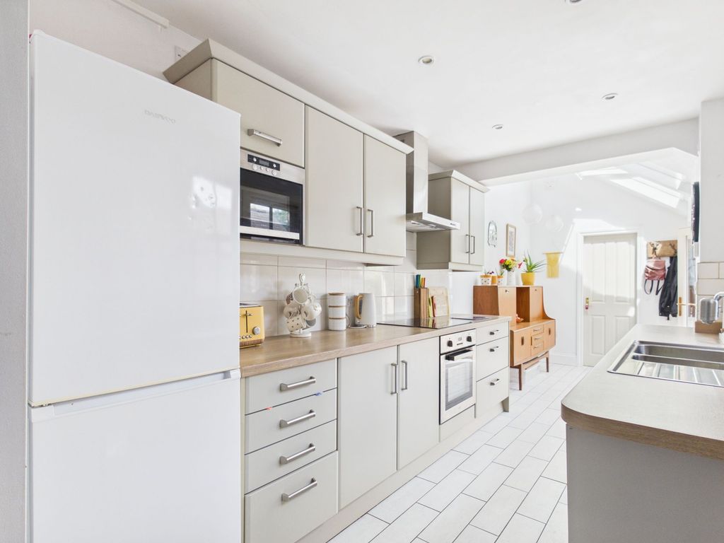 Property photo 2 of 23 Kitchen