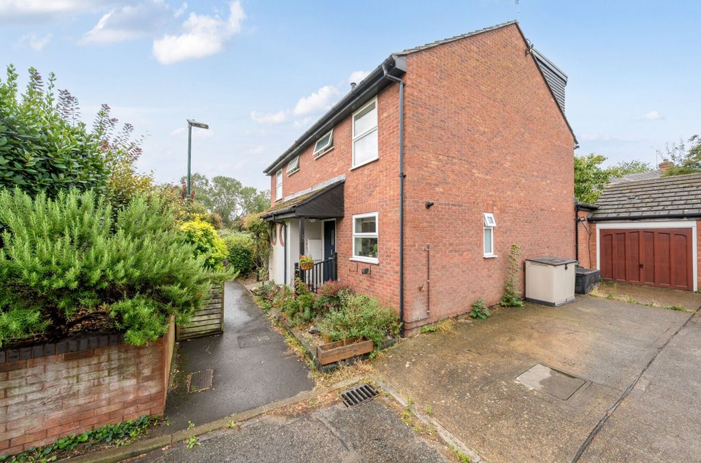 Property photo 2 of 23