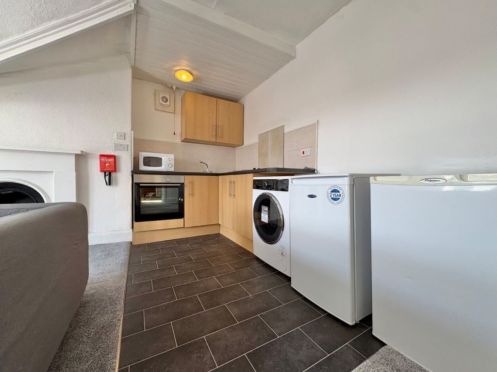 Property photo 3 of 11 Picture No. 19