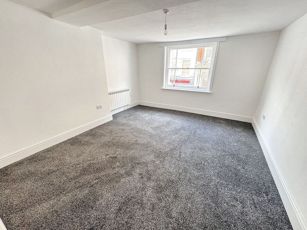 Additional image 4 of 1 bed flat for saleFore Street, Tiverton EX16