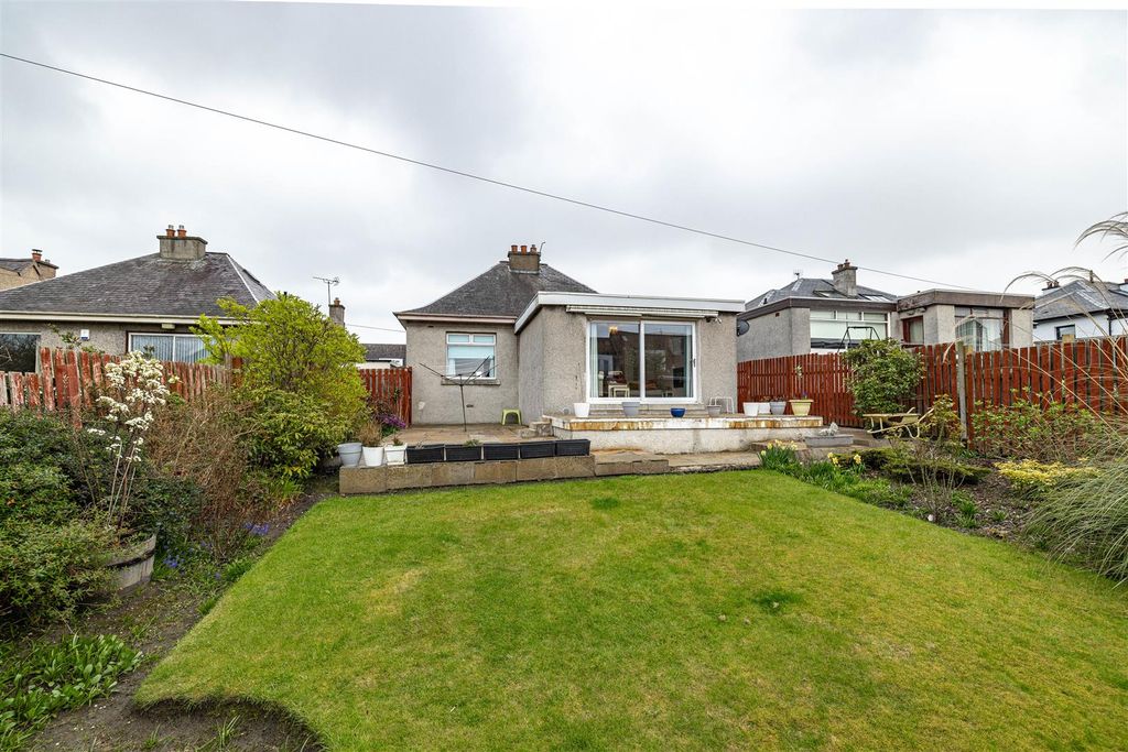 Property photo 2 of 38 59 Craigentinny Avenue Edinburgh 38.Jpg