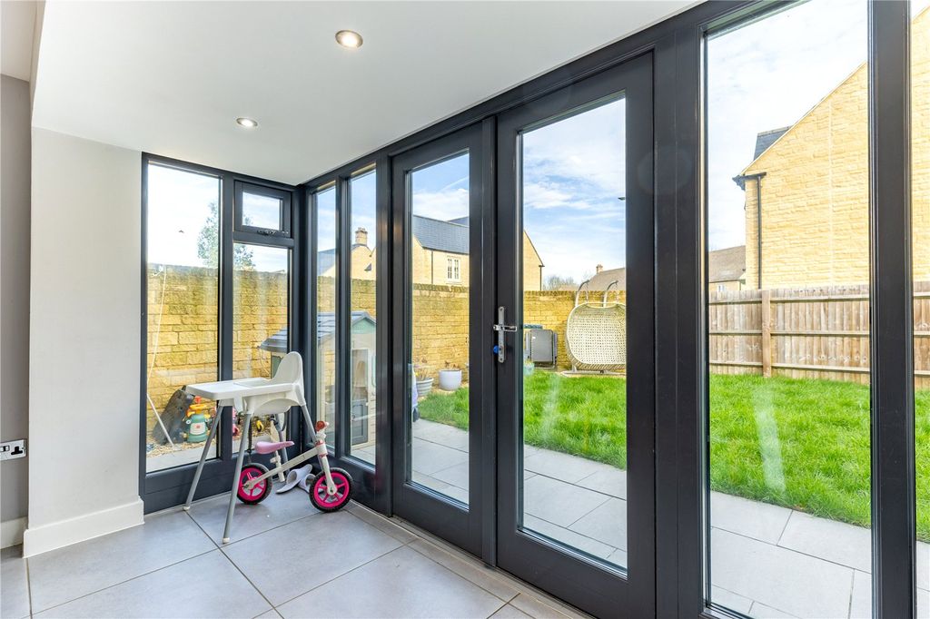 Property photo 3 of 17 Picture No. 12