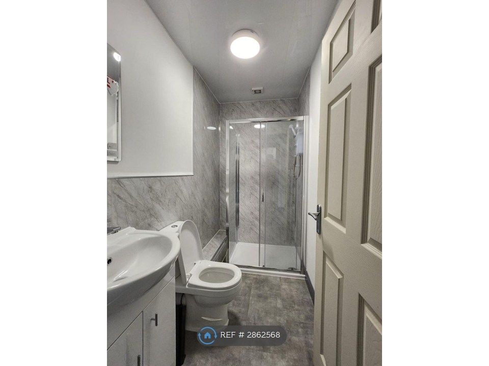 Property photo 3 of 5 Bath