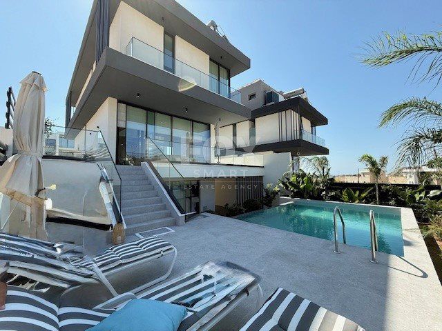 Property photo 1 of 44 Sale: Resale 6 Bedroom Villa In Agios Tychonas No Vat
